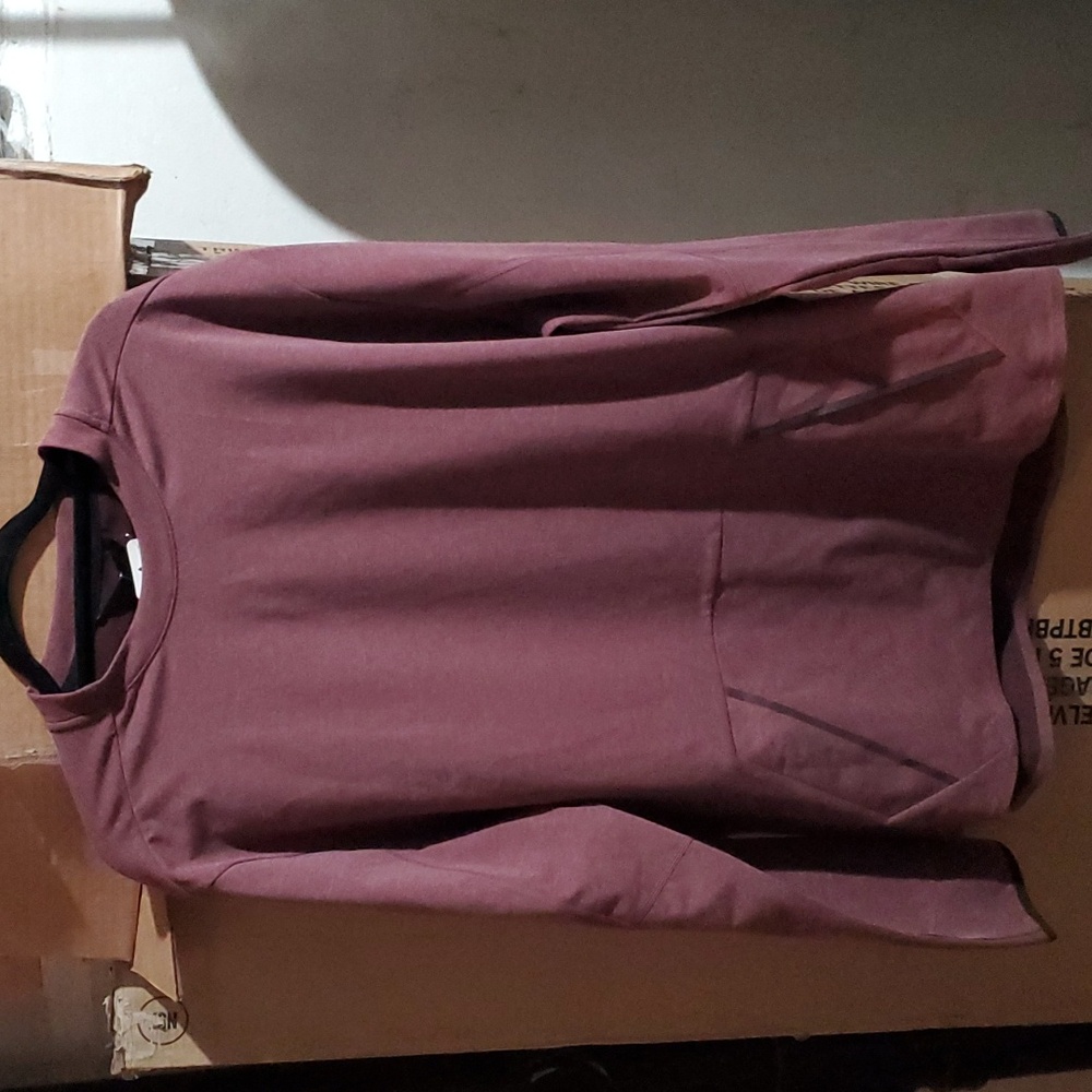 Sz XL NWT $260 Dyne men's top